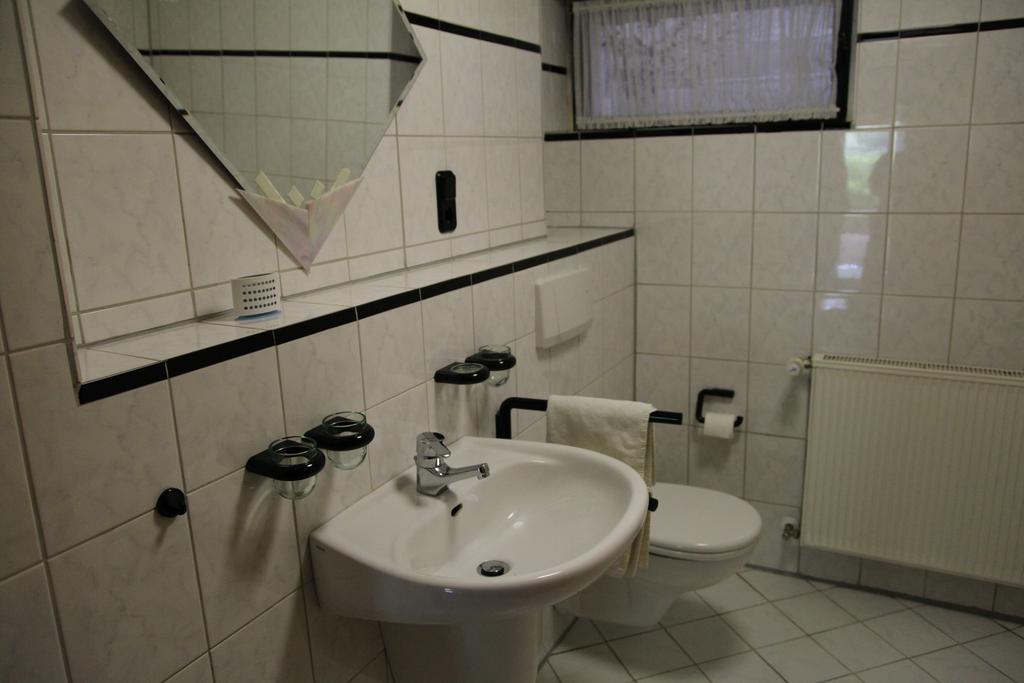 Ferienhaus Zur Sonne Olsberg Kamer foto