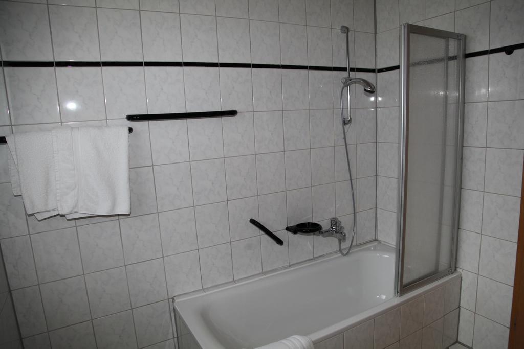 Ferienhaus Zur Sonne Olsberg Kamer foto
