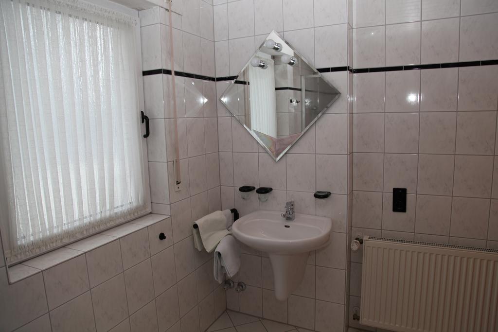 Ferienhaus Zur Sonne Olsberg Kamer foto